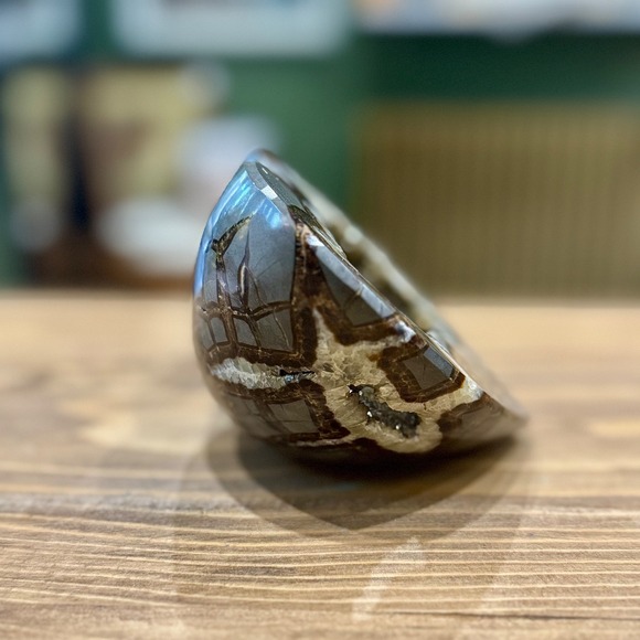 Utah Septarian Heart Shape Crystal Geode Stone‎ Display Decor 1.11lbs - Picture 8 of 16